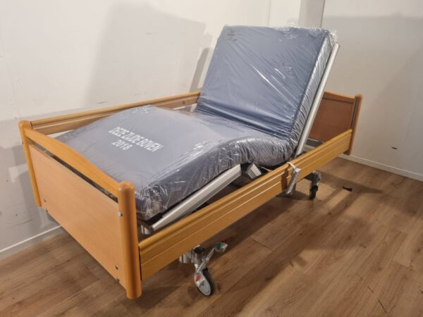 volker 3 section full option electric hospital bed