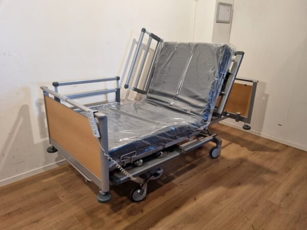 stiegelmeyer avanta pi bv 3 section electric hospital bed #28
