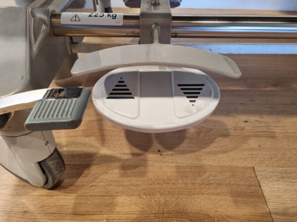 stiegelmeyer avanta pi bv 3 section electric hospital bed #28