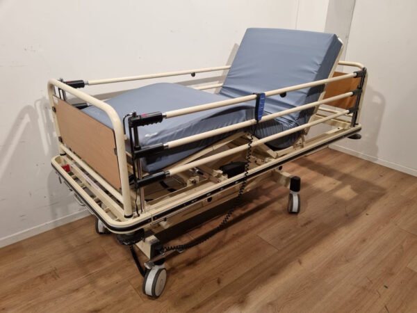 oostwoud opticare nova 3 section electric hospital bed #11