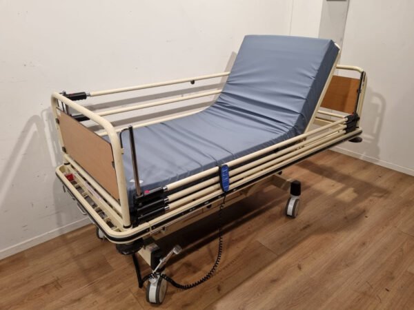 oostwoud opticare nova 3 section electric hospital bed #11