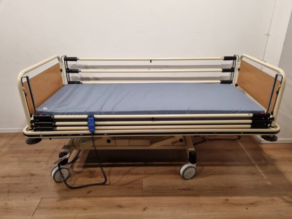 oostwoud opticare nova 3 section electric hospital bed #11