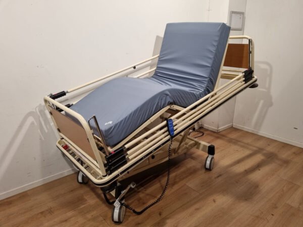 length 223 cm width 100 cm height 78 cm minimum height 41 cm weight 203 kg mattress size 80 x 195 cm electric electric section 3 section central brake system yes availability in stoc
