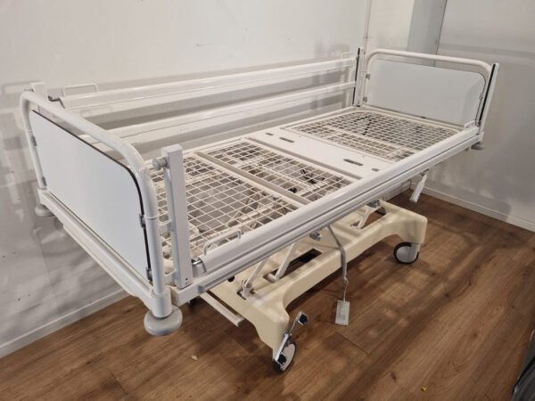 stiegelmeyer vivendo (146352) 3 section electric hospital bed #27a