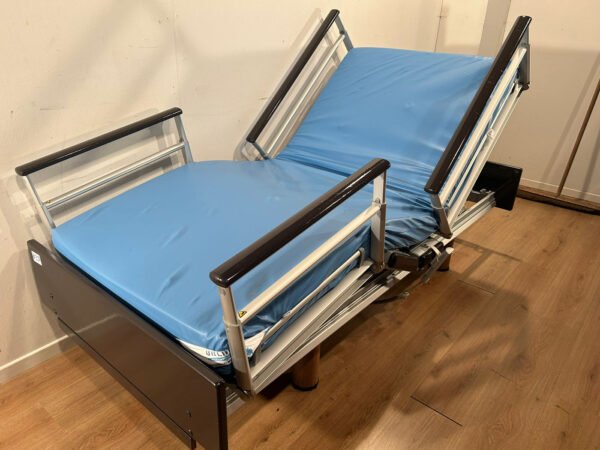 volker 3 section full option electric hospital bed #35a