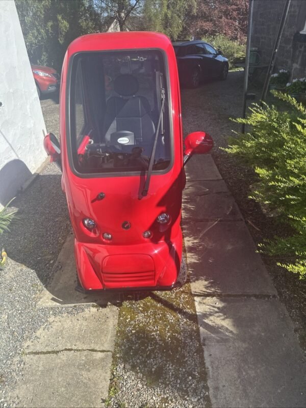 scooterpac cabin car mk2 plus – luxury enclosed mobility scooter (class 3, 8 mph)