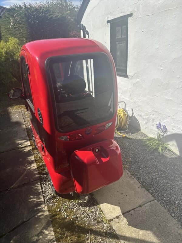 scooterpac cabin car mk2 plus – luxury enclosed mobility scooter (class 3, 8 mph)