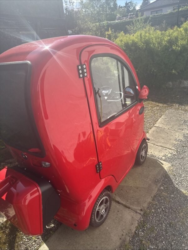 scooterpac cabin car mk2 plus – luxury enclosed mobility scooter (class 3, 8 mph)
