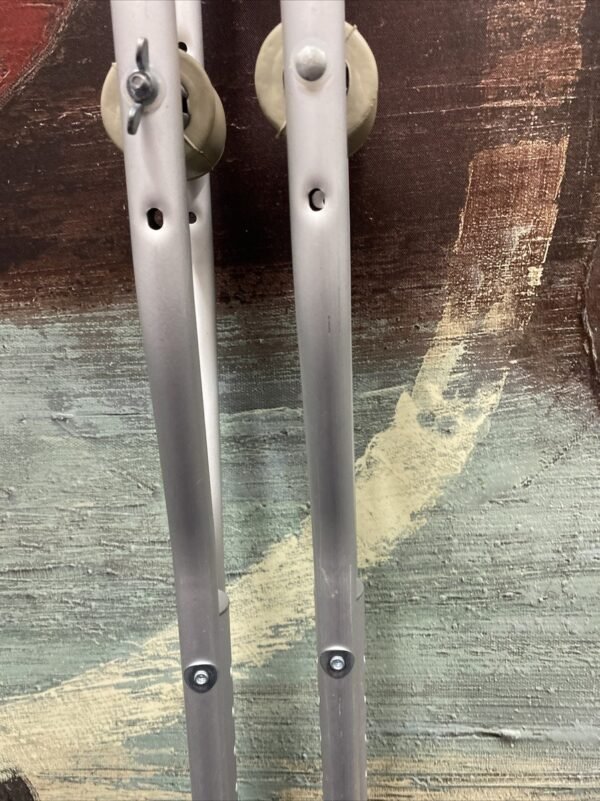 mckesson youth crutches aluminum frame push button underarm up to 300lbs 4" 4'6"