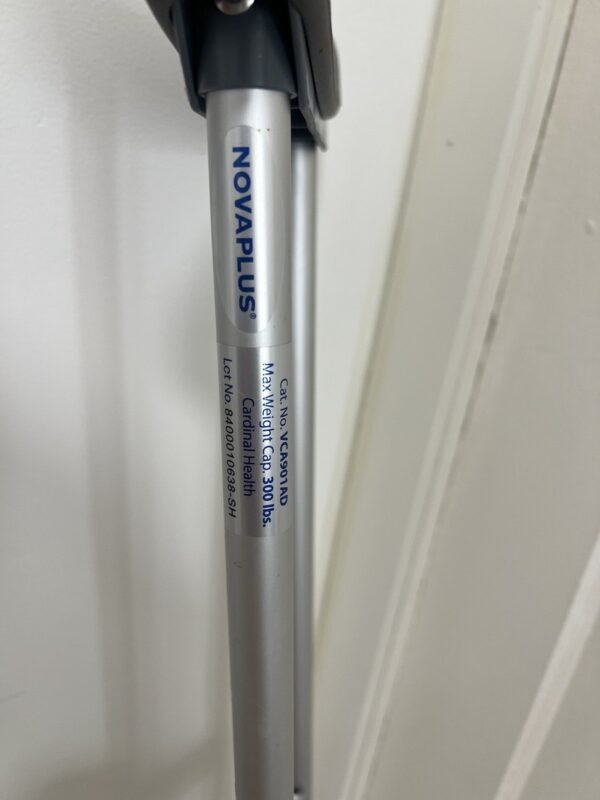 gray crutches for walking height from 5”2 5”10 weight up to 300lbs used few times great condition
