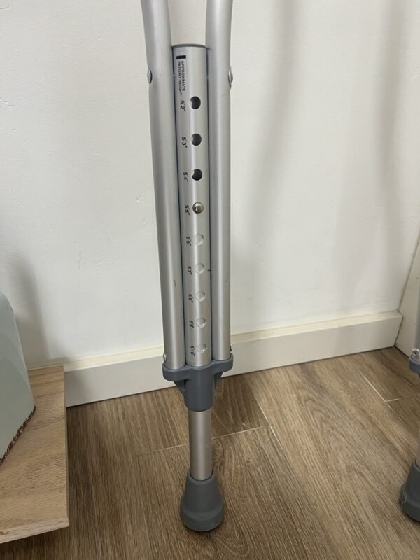 gray crutches for walking height from 5”2 5”10 weight up to 300lbs used few times great condition
