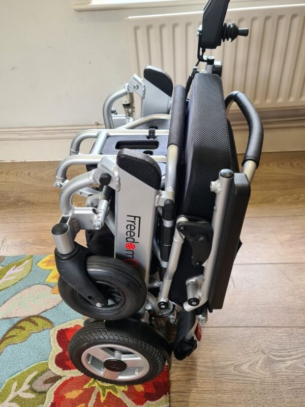 the freedom a06 folding electric wheelchair