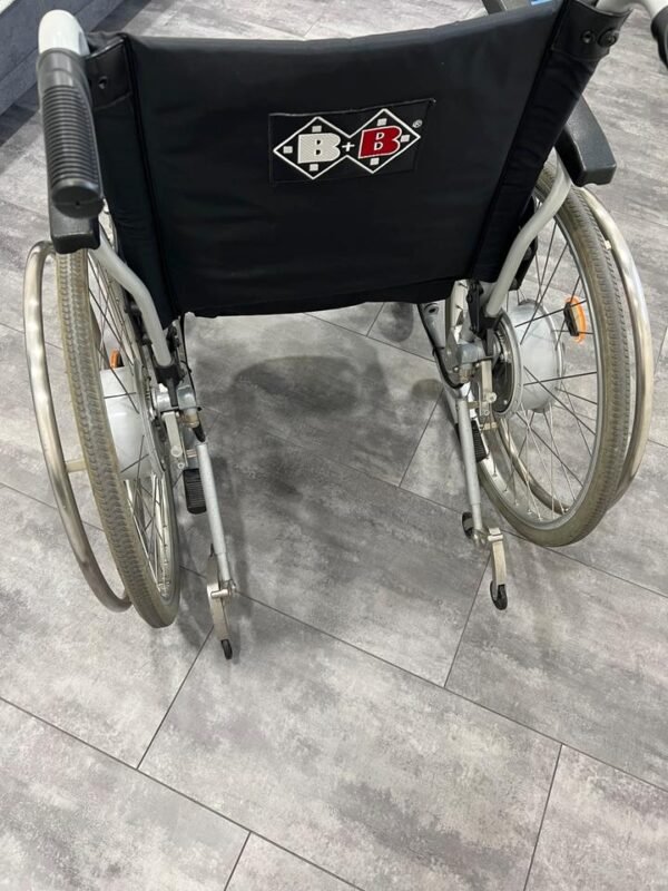 b&b electric wheelchair