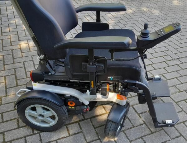 quickie puma 40 powered wheelchair