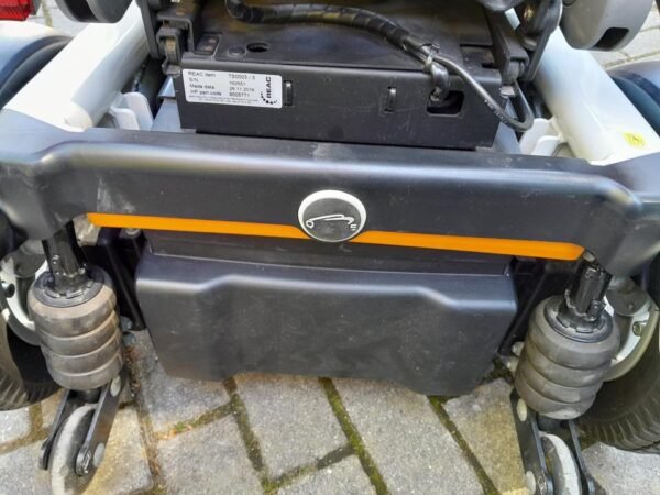 quickie puma 40 powered wheelchair