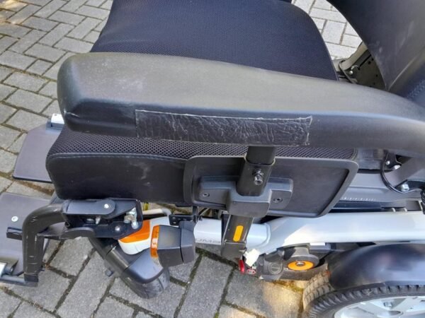 quickie puma 40 powered wheelchair