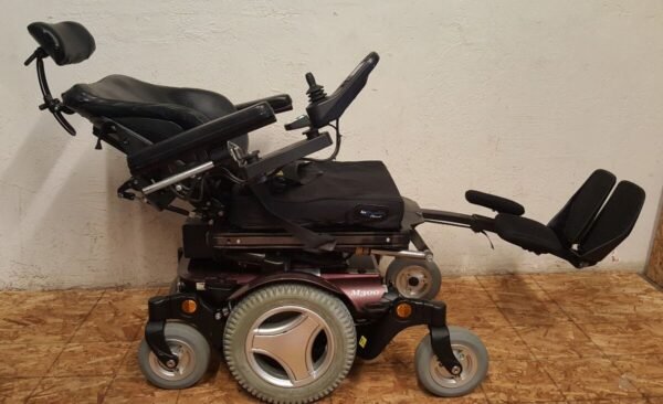 permobil m300 wheelchair with power tilt,recline,legs