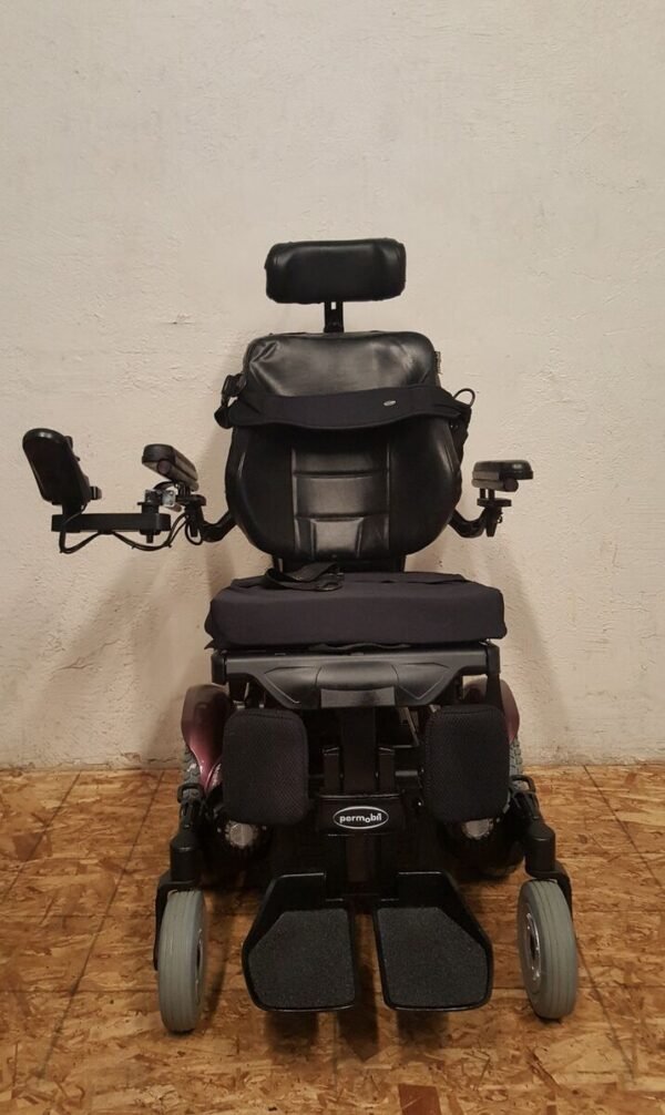 permobil m300 wheelchair with power tilt,recline,legs