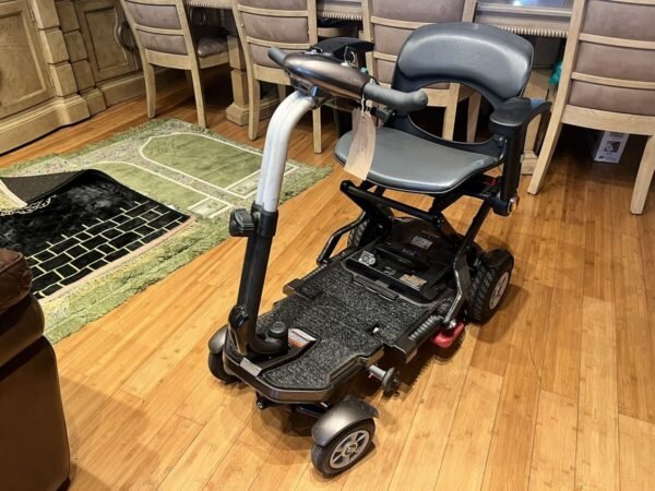 tga minimo plus 4 is a lightweight, folding mobility scooter