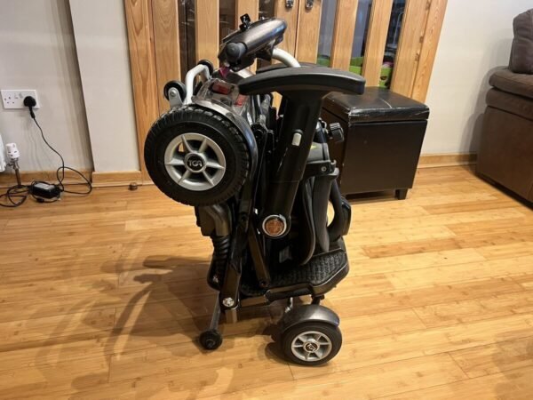 tga minimo plus 4 is a lightweight, folding mobility scooter