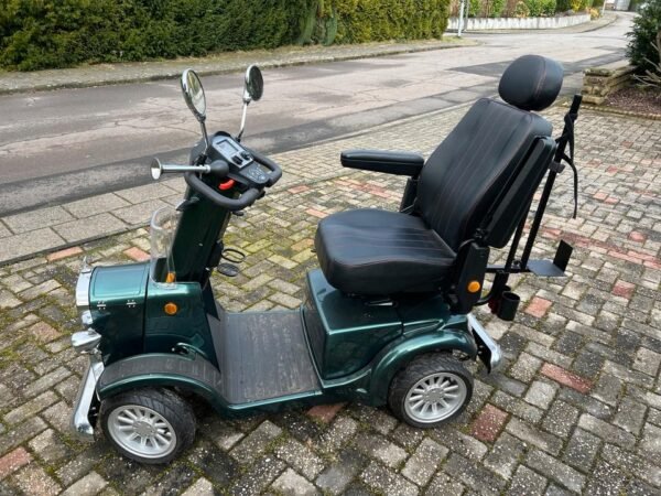 gatsby x is a luxurious mobility scooter