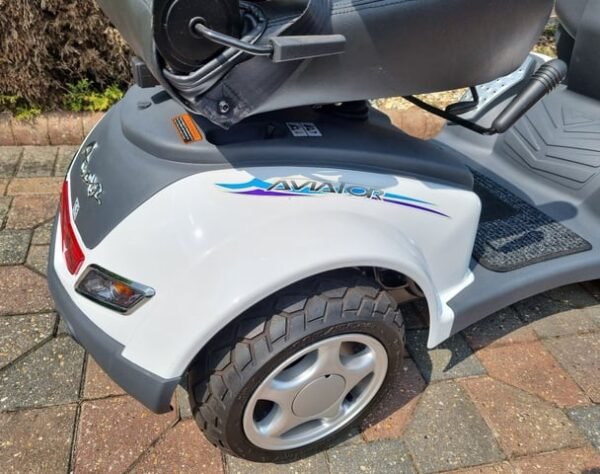 heartway aviator mobility scooter, available in s8 and s8x model