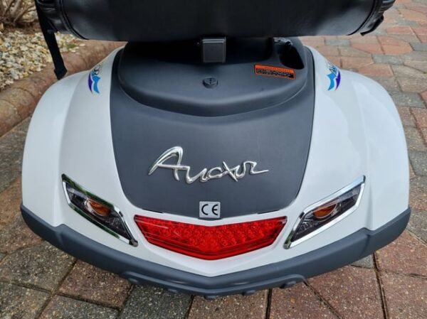 heartway aviator mobility scooter, available in s8 and s8x model