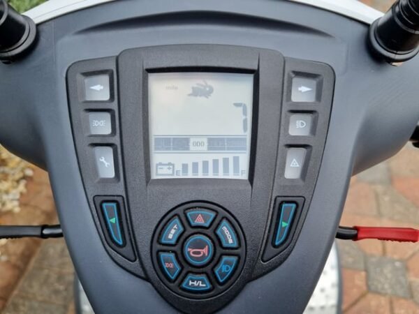 heartway aviator mobility scooter, available in s8 and s8x model
