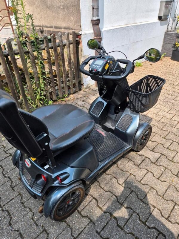 the fr1. the luxury scooter