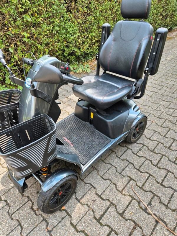 the fr1. the luxury scooter