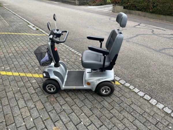 the invacare leo mobility scooter