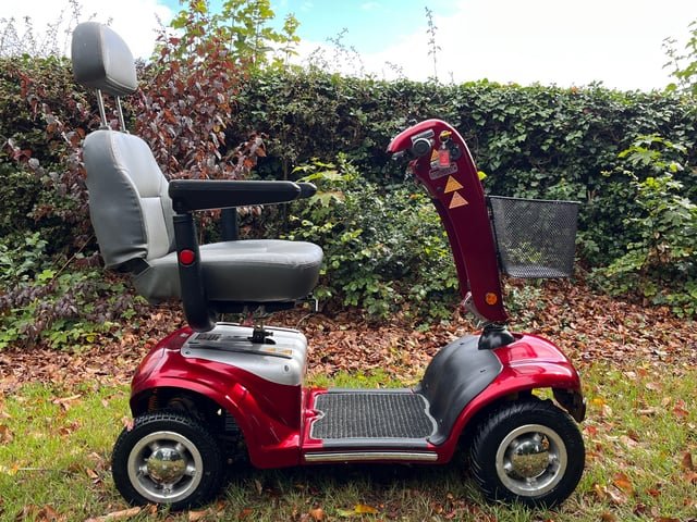 a lively 8 mph mobility scooter a lively 8 mph mobility scooter
