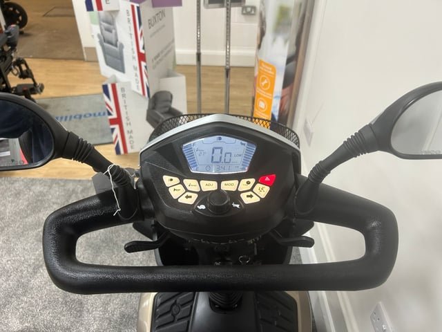 Kymco Agility Midweight Mobility Scooter - Image 5