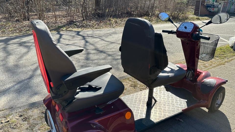 a phönix twin mobility scooter a phönix twin mobility scooter